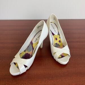 Steve madden white crisscross open toed high heel